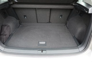 Volkswagen Golf Sportsvan Cruise-control,PDC, LMV,Achteruitrijcamera ,Stoelverwarming, Navigatie . etc. . - afbeelding nr 65