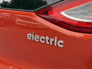 Hyundai IONIQ Hyundai IONIQ Premium EV Navi,Leder,Dodehoek,Schuifdak,Camera,Clima,Cruise,Stoelverwarming V+A,Stuurverwarming,Pdc V+A,Nieuwe Apk bij Aflevering - afbeelding nr 42
