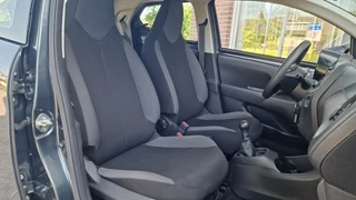 Toyota Aygo Toyota Aygo 1.0 VVT-i x-fun, Airco, Bluetooth, NL Auto! - afbeelding nr 4