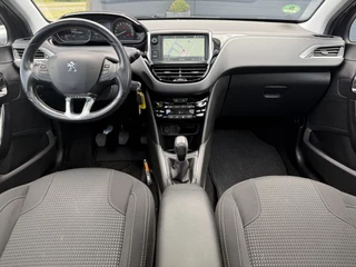 Peugeot 208 Peugeot 208 1.2 PureTech Allure Navi,Pano,Camera,Clima,Cruise,Apple Carplay,N.A.P,110pk,APK tot 09-2026 - afbeelding nr 10