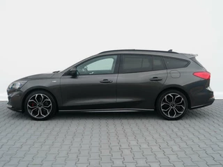 Ford Focus Ford Focus Wagon 1.0 EcoBoost 125pk ST-Line Business | Panoramadak | B&O sound  | Trekhaak - afbeelding nr 2