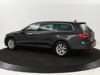 Volkswagen Passat Volkswagen Passat 2.0 TDI Business | Stoelverwarming |  Adaptive cruise | Camera | Carplay | Navigatie | Virtual Cockpit | Climate control | Full LED | Keyless - afbeelding nr 2