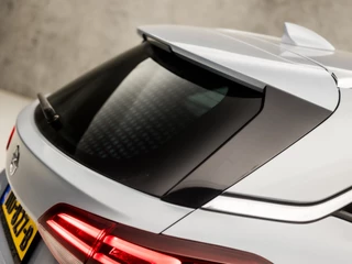 Opel Astra Opel Astra Sports Tourer 1.4 Innovation 150Pk Automaat (APPLE CARPLAY, GROOT NAVI, CLIMATE, CAMERA, LEDER, SPORTSTOELEN, ADAPTIVE CRUISE, PARKEERSENSOREN, LANE ASSIST, NIEUWE APK, NIEUWSTAAT) - afbeelding nr 36