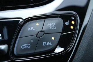 Toyota C-HR Toyota C-HR 2.0 Hybrid Style Luxury | JBL | Camera | Navi - afbeelding nr 31