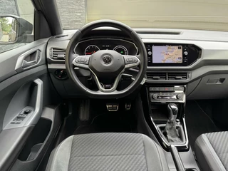 Volkswagen T-Cross Volkswagen T-Cross 1.0 TSI R-line Automaat | LED | Trekhaak |  Getint glas | Climate control | Cruise control adaptief | Lane assist | Dode hoek detectie | DAB | Navigatiesysteem | Inklapbare spiegels | Parkeersensoren voor en achter - afbeelding nr 32