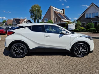 Toyota C-HR Dodehoekdetectie, Navigatie, Parkeersensoren V + A , All-in Rijklaarprijs - afbeelding nr 21