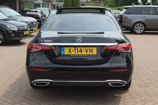 Mercedes-Benz E-Klasse Mercedes-Benz E-Klasse 300 e Business Solution / Panoramadak / 360Camera / Leder / 18'' / Virtual Cockpit / LED Koplampen / Stoelverwarming / Cruise Control - afbeelding nr 15