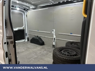 Ford Transit Ford Transit 2.0 TDCI 131pk L3H2 Euro6 Airco | Apple Carplay | Camera | Navigatie | Stoelverwarming| Cruisecontrol Parkeersensoren, Android Auto, Verwarmde voorruit, Bijrijdersbank - afbeelding nr 13