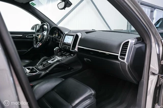Porsche Cayenne Porsche Cayenne 3.0 S E-Hybrid 416 pk | NL auto NAP | Rijklaarprijs | Bose | Panoramadak | 21 inch | Meteorgrey | - afbeelding nr 42