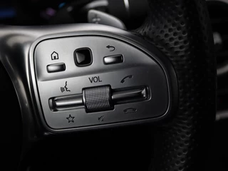 Mercedes-Benz C-Klasse Mercedes-Benz C-klasse 300e AMG Night | Adaptive cruise |  Stoelverwarming | Carplay | Leder/Alcantara | Camera | Navigatie | Full LED - afbeelding nr 15
