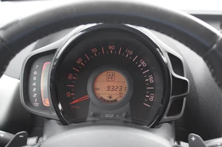 Toyota Aygo Toyota Aygo 1.0 VVT-i x-play / Camera / Navigatie / 15'' / Bluetooth / Airco - afbeelding nr 18