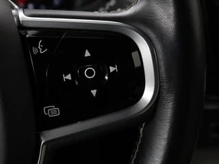 Volvo V90 Volvo V90 2.0 T8 AWD R-Design | Panoramadak | Head-Up | Trekhaak | Stoel & stuurverwarming | Leder | 360 camera | Luchtvering | Harman/Kardon | Adaptive cruise | Achterbankverwarming - afbeelding nr 17