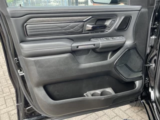 Dodge Ram 1500 Dodge Ram 1500 Limited Night RAMBOX 4x4 540 pk bpm vrij lpg DEMO - afbeelding nr 18