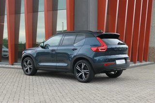 Volvo XC40 Volvo XC40 T5 Recharge R-Design | Parkeercamera | Glossy Black | Keyless - afbeelding nr 3