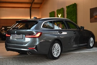 BMW 3 Serie BMW 3-serie Touring 320i High Executive Edition - Adaptive Cruise Control - Memory - Panoramadak - El. Trekhaak - Dashboard Leder - afbeelding nr 60