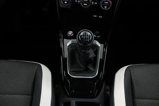 Volkswagen T-Roc Volkswagen T-Roc 1.5 TSI Sport | Virtual Cockpit | Camera | Navi | - afbeelding nr 31
