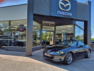 Mazda MX-5 SKYACTIV -G 1.5 132 6MT RWD KAZARI / Demo