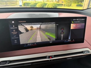 BMW iX BMW iX xDrive40 High Executive 77 kWh SOH 99% Led v+a Auto.inparkeren Pano - afbeelding nr 16