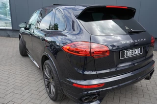 Porsche Cayenne Porsche Cayenne 3.0 D Sportdesign /Luchtvering /Pano /Sportchrono - afbeelding nr 12