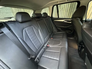 BMW X3 BMW X3 xDrive20i High Executive | Leer | Sportstoelen | DAB | Cruise control | LED verlichting | Stoelverwarming | Elektrisch bedienbare achterklep | 20 inch lichtmetalen velgen | Parkeersensoren voor en achter - afbeelding nr 44