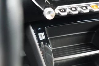 Peugeot 2008 Peugeot 2008 1.2 PureTech Active Pack - Gris Platinium - Carplay/Nav/Cruise - afbeelding nr 31