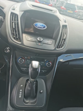 Ford Kuga Ford Kuga 1.5 EcoBoost 182 PK Titanium 4WD Automaat | Trekhaak | Winterpack | Navigatie | Camera | Climate Control | Cruise Control | PDC V + A - afbeelding nr 10