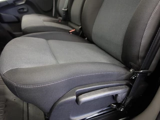 Renault Master Renault Master T33 2.3 dCi 135 L2H2 BPM VRIJ ! Airco Cruise control Parkeersensoren Navigatie Trekhaak - afbeelding nr 11