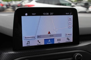 Ford Focus Ford Focus 1.0 EcoBoost Titanium Business ST-Line Camera / Navigatie / Keyless / B&O / 17'' / Stuurverwarming / DAB / Dodehoek / Cruise Control - afbeelding nr 11