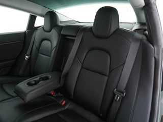 Tesla Model 3 Tesla Model 3 Long Range AWD 75 kWh [ 3-Fase ] (INCL-BTW) Aut. *PANO | AUTO-PILOT | LUXURY-LEATHER | KEYLESS | FULL-LED | MEMORY-PACK | SURROUND-VIEW | DAB | CARPLAY | DIGI-COCKPIT | LANE-ASSIST | COMFORT-SEATS | 19