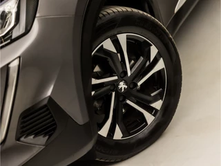 Peugeot 2008 Peugeot 2008 1.2 PureTech Sport (VIRTUAL COCKPIT, APPLE CARPLAY, 360 CAMERA, LEDER, SPORTSTOELEN, CRUISE, LANE ASSIST, NIEUWSTAAT) - afbeelding nr 16