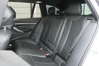 BMW 3 Serie BMW 3-serie Touring 330i xDrive M Sport Headup Pano Memory - afbeelding nr 45