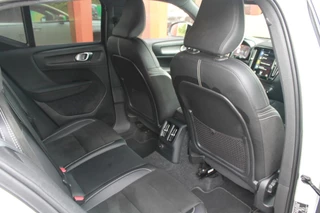 Volvo XC40 Volvo XC40 T4 Recharge R-Design | Parkeercamera | Glossy Black | Keyless - afbeelding nr 21