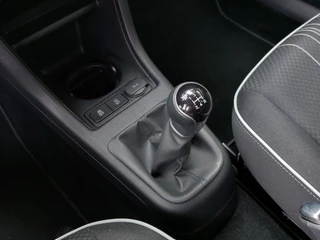 SEAT Mii SEAT Mii 1.0 60pk Sport Intense 5-Deurs | Origineel NL | Airco | Cruise | Bluetooth Carkit+Streaming | Elek.Ramen+Spiegels | Licht+Regensensor | Pdc | Mistlampen | Privacy Glass | 15''lm - afbeelding nr 16