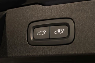 Volvo V60 Volvo V60 2.0 T6 Recharge AWD R-Design HEICO | PANO | B&W - afbeelding nr 17