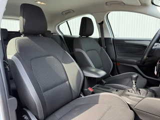 Ford Focus Ford Focus 1.0 Hybrid Connected NAP Navi PDC Led super staat! - afbeelding nr 27