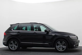 Volkswagen Tiguan Leer, Panoramadak, ACC, Camera, Apple Carplay, DAB, PDC, Trekhaak, 19'' - afbeelding nr 25