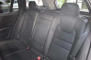 Volvo V60 Volvo V60 T4 Polestar 210pk Inscription | Audio & Park Assist & Climate - afbeelding nr 17