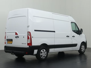 Renault Master Renault Master 2.3DCi 135PK L2H2 Work Edition | 2xSchuifdeur | Navigatie | Camera | 3-Persoons | Betimmering | Trekhaak - afbeelding nr 2
