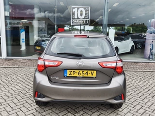 Toyota Yaris Toyota Yaris 1.5 VVT-i Active | Navi | Cruise Control | Achteruitrijcamera - afbeelding nr 7