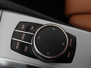 BMW 5 Serie BMW 5-serie 530e Business Edition Plus | LaserLight | Leder |  Stoelverwarming | Carplay | Live Cockpit | Navigatie | Memory | Parkeerhulp | Climate control - afbeelding nr 28
