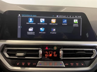 BMW 3 Serie BMW 3-serie Touring 320e M-Sport Aut-8 Panoramadak Adaptive M-Technic Chassis LED Navi Cruise Control PDC VA 19