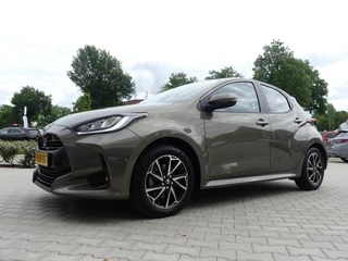 Toyota Yaris Toyota Yaris 1.5 Hybride Dynamic | Apple Carplay | Camera | Navi | - afbeelding nr 32