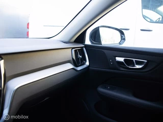 Volvo V60 Volvo V60 2.0 T6 Plug-in hybrid AWD Plus Bright Trekhaak - afbeelding nr 40