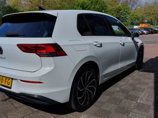 Volkswagen Golf 1.5 TSI 131pk 1st Edition | Origineel NL | Navi | Apple Carplay+Android Auto | Clima | Adap.Cruise | Led Koplampen | Stoel+Stuurwielverwarming | Rijstrook+Licht+Regensensor | Privacy Glass - afbeelding nr 47