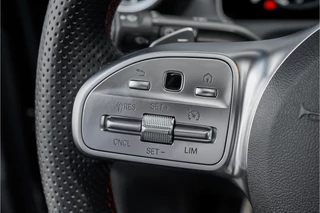 Mercedes-Benz A-Klasse Mercedes-Benz A-Klasse 250 Premium Plus AMG-Line Night Pano Burmester Ambiente - afbeelding nr 33