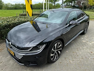 Volkswagen Arteon Volkswagen Arteon 1.5 TSI DSG7 Business R Pano / Keyless / Virtual - afbeelding nr 1