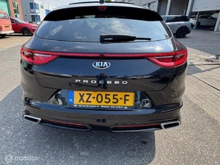 Kia ProCeed Pro Ceed 1.0 Turbo 120pk  GT-Line  Panorama dak, 17 inch velg.  Keyless entry , Voorstoelen & Stuur verwarmd , Navigatie , Achteruit rij Camera  , Apple Carplay / Android Auto , GT Line exterieur  & interieur - afbeelding nr 4