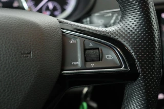 Škoda Octavia Skoda Octavia 1.0 TSI Clever Edition | Stoelverwarming | Carplay | Trekhaak | Half leder | Navigatie | DAB | Climate control | PDC | Cruise control - afbeelding nr 17