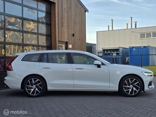 Volvo V60 VOLVO V60 2.0 T6 TWIN ENGINE AWD 342 PK CARPLAY STANDKACHEL - afbeelding nr 5