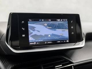 Peugeot 2008 Automaat (APPLE CARPLAY, GROOT NAVI, LED KOPLAMPEN, 360 CAMERA, SPORTSTOELEN, LANE ASSIST, DAB+, NIEUWSTAAT) - afbeelding nr 8